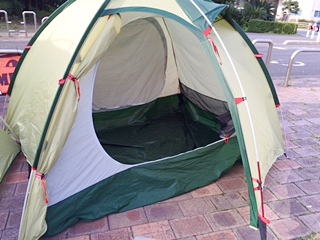 宿泊用テント（grand hut 2）